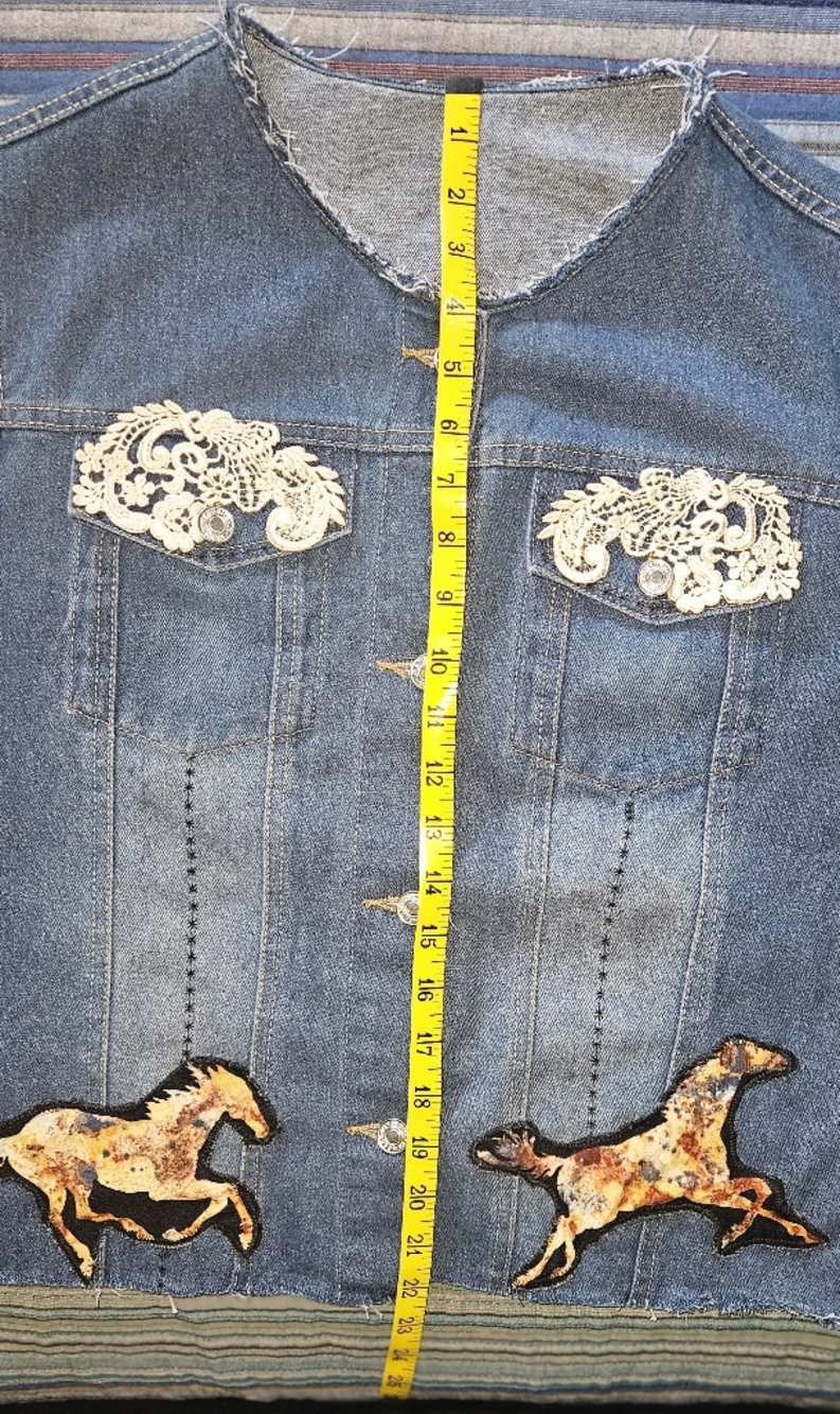 Horse Patch Denim Vest in Blue with Cream Lace Accents - Picture 5 of 6